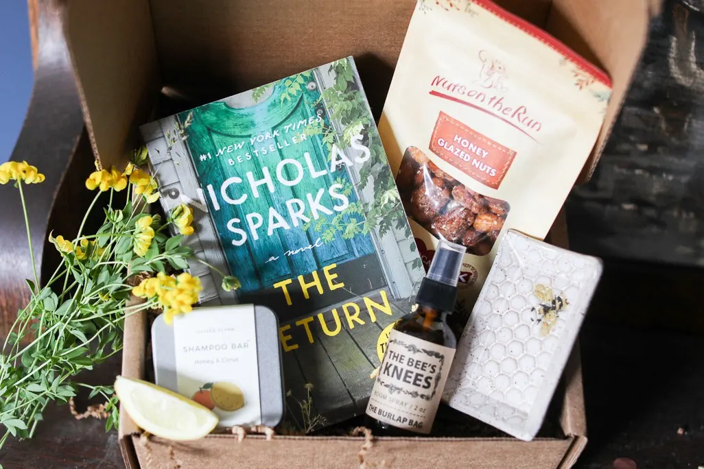 Peace & Pages subscription box 3